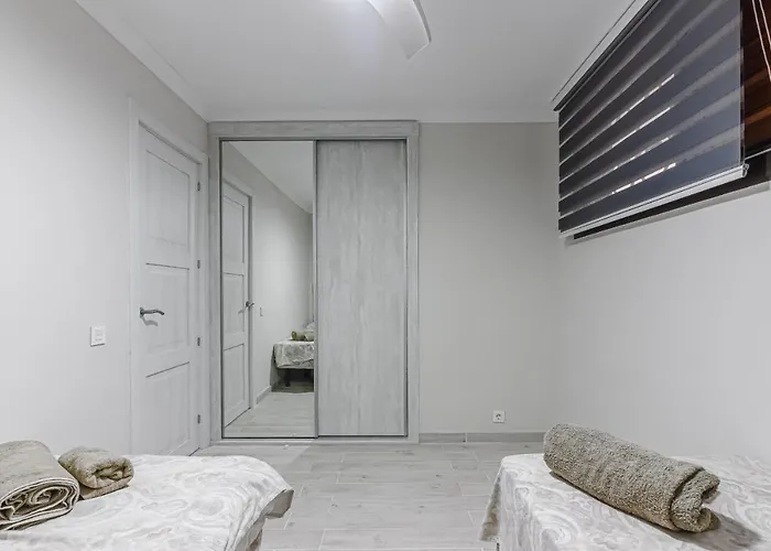 Parque Santiago 1 The First Line * פלאייה דה לאס אמריקס